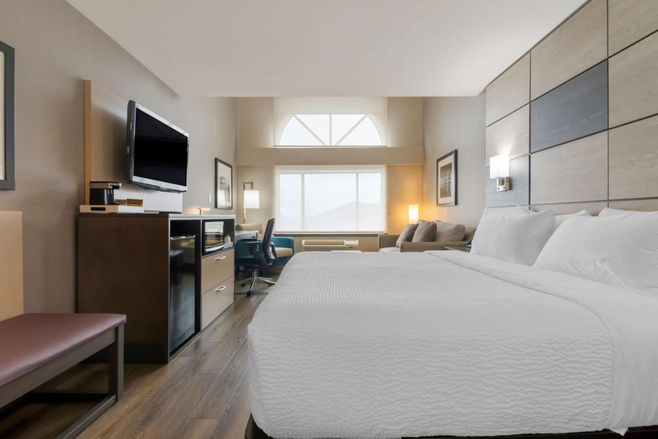 Best Western Premier Aberdeen Kamloops Exterior photo